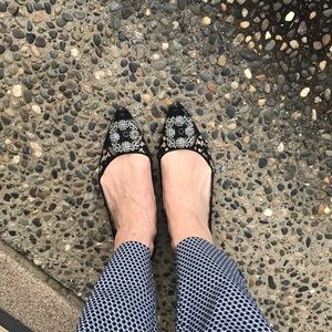 Manolo Blahnik Hangisi Flats 
Black Lace